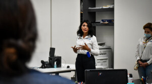 EVA MARIA VISITA EMPRESA