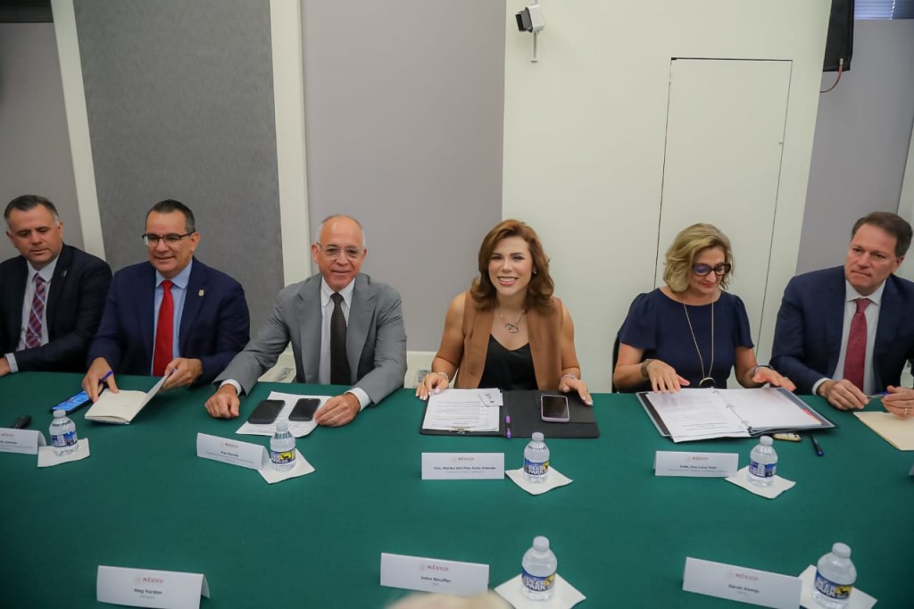 IMPULSA GOBIERNO DE MARINA DEL PILAR LA ESPECIALIZACIÓN EN SEMICONDUCTORES A DOCENTES (2)