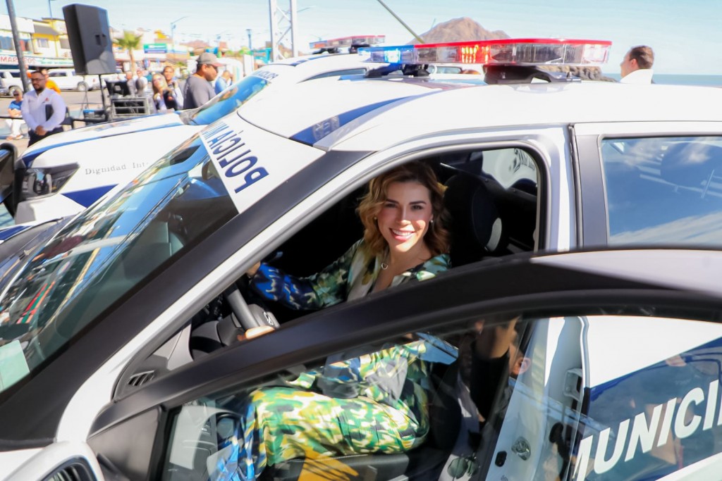 ENTREGA GOBIERNO DE MARINA DEL PILAR 14 PATRULLAS 2