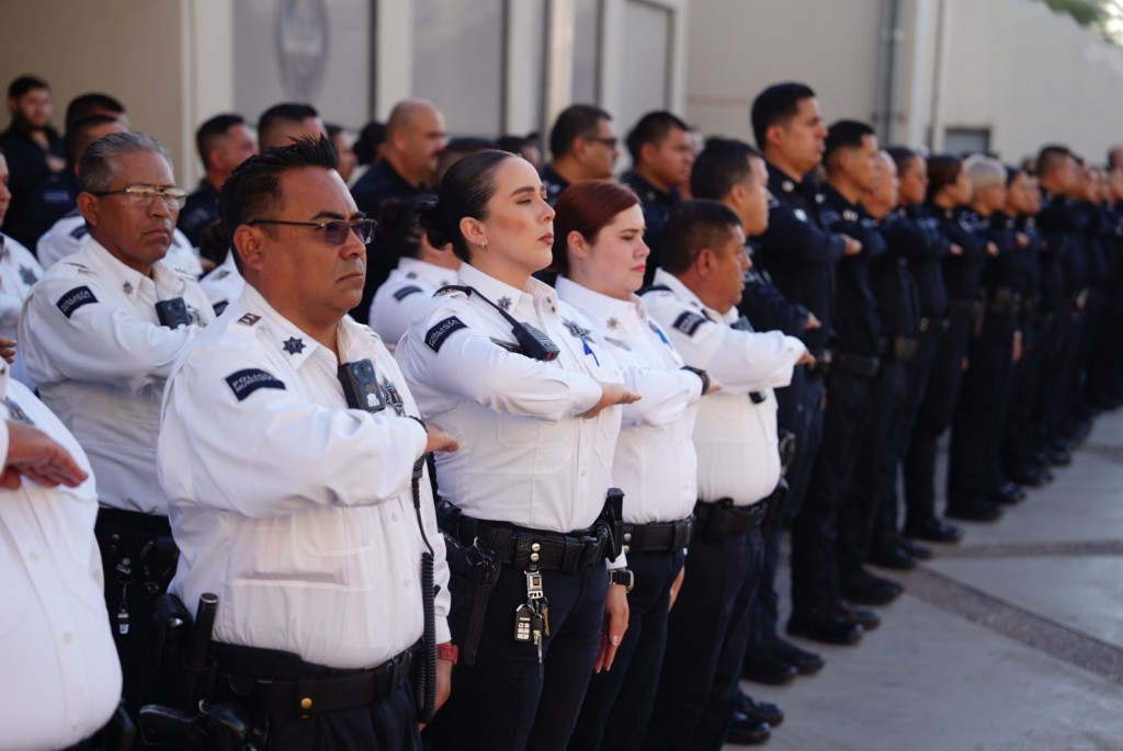 NORMA BUSTAMANTE LLEVA A CABO PASE DE REVISTA DE LA POLICÍA MUNICIPAL4